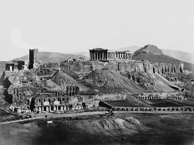 Primeras fotografías de La Acrópolis